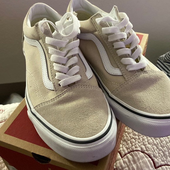 Vans - Picture 1 of 3